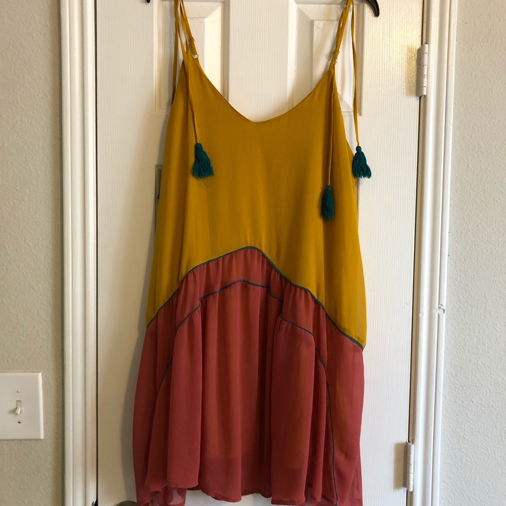 Dress - Picture 2 of 5